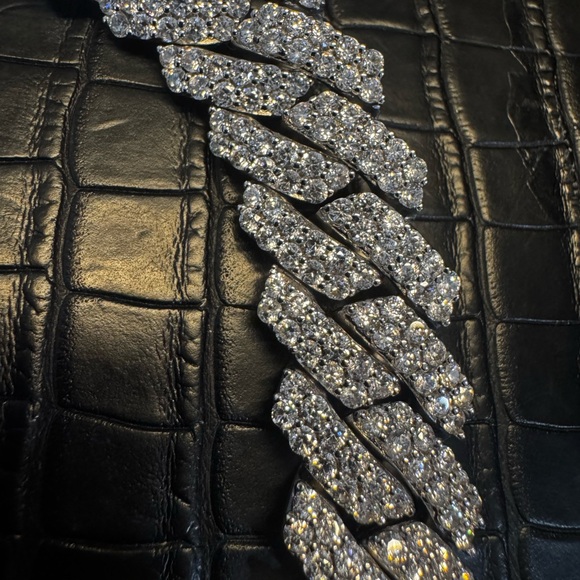 Cuban Link Chain - Picture 5 of 5